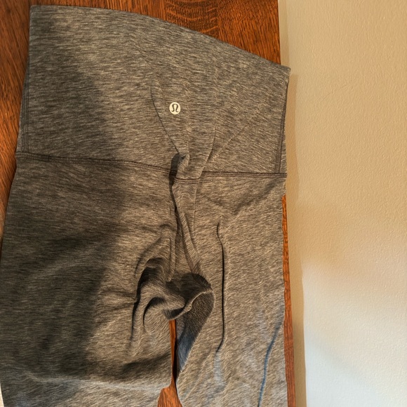 Gray lululemon align 28” super high rise leggings size 8 - Picture 2 of 4